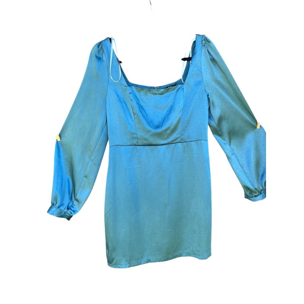 Lulus’s Blue Long Sleeve Satin Square Neck Mini Dress Back Zipper NWT
Sz M